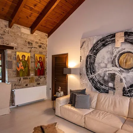 Mylos * كالافريتا