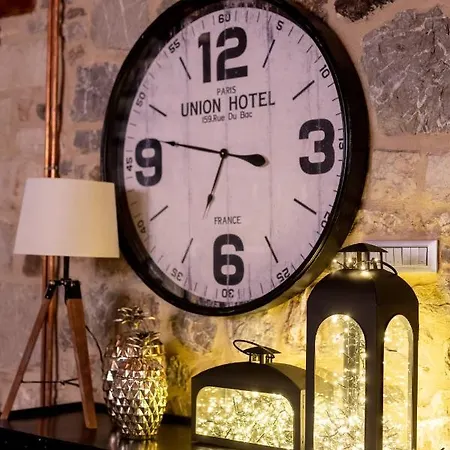 Mylos فيلة كالافريتا