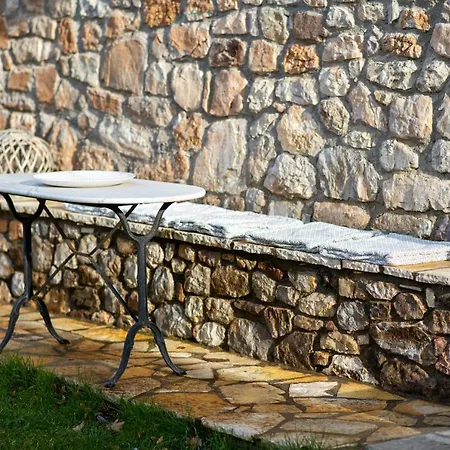 Mylos Villa *